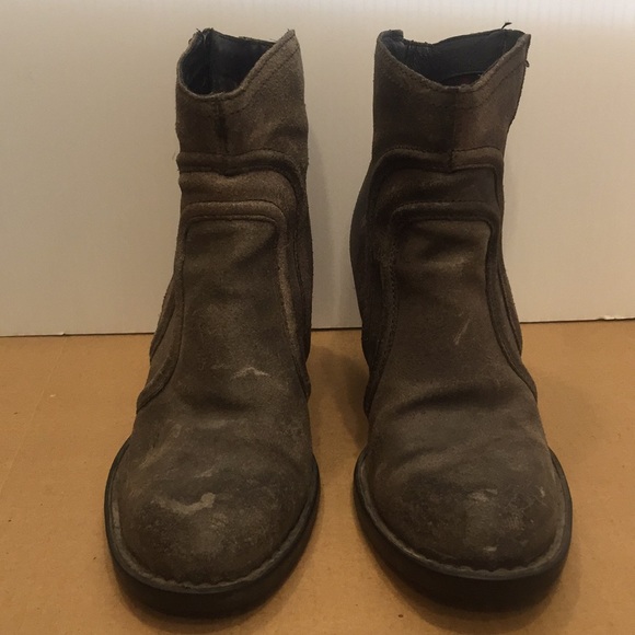 Born Distressed Bootie - Picture 2 of 7